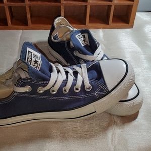 Navy Blue low top converse